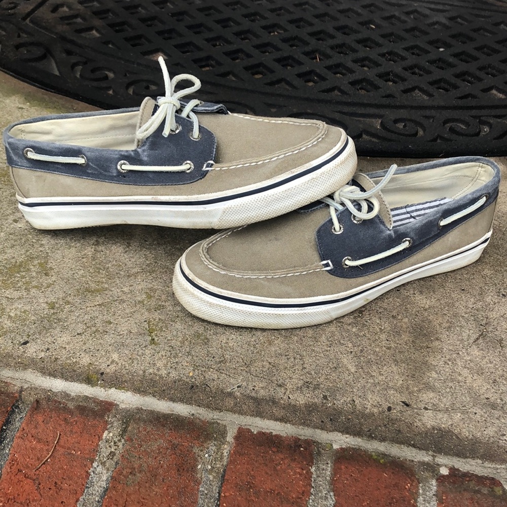Sperry sneaker style boat shoes